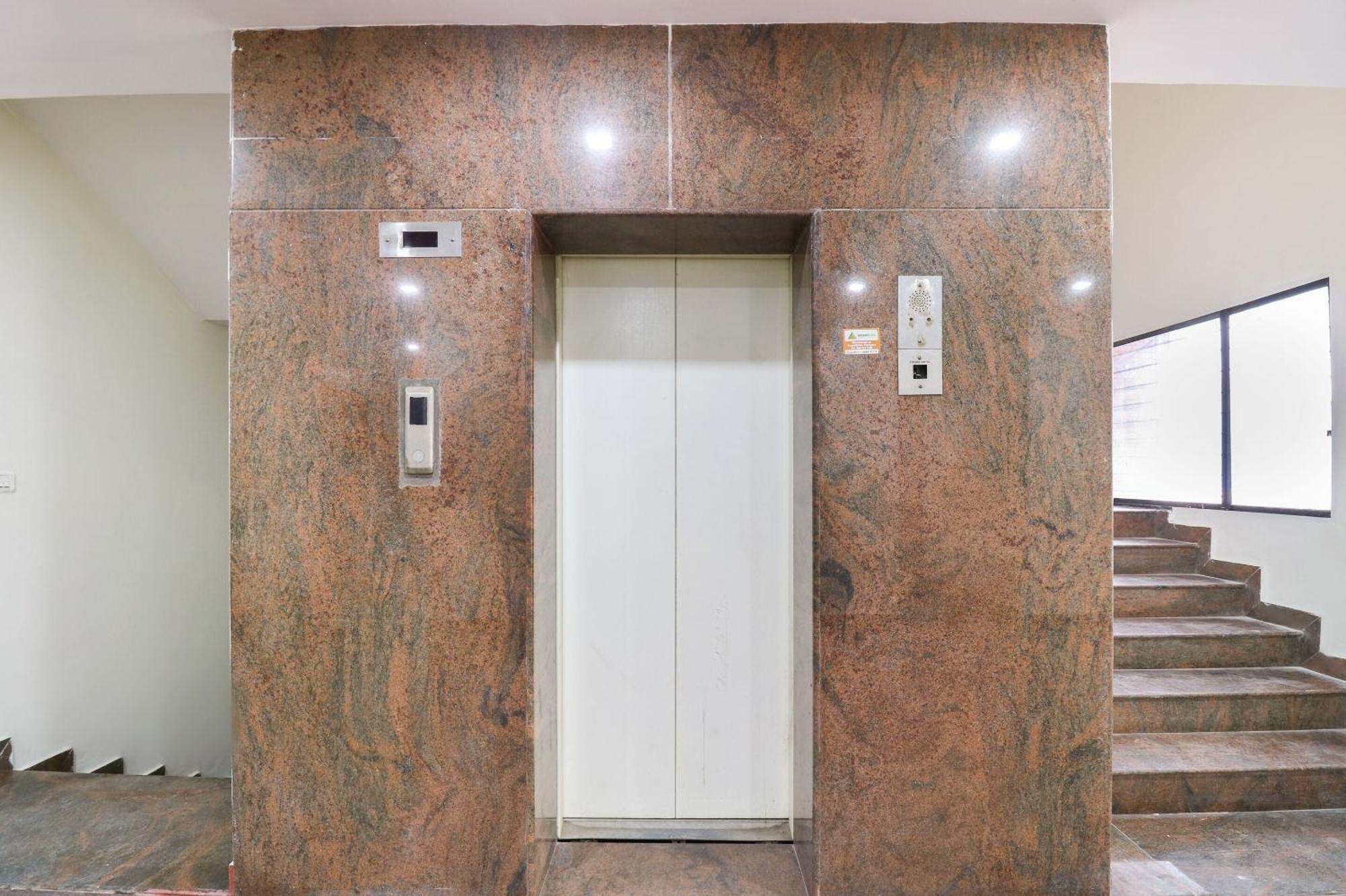Hotel O The Royal International Hotel Bangalore Extérieur photo